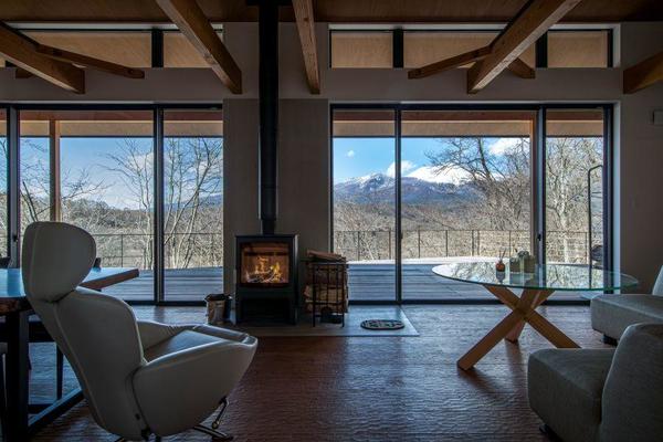 自然との調和と伝統建築を重んじる別荘住宅　A邸