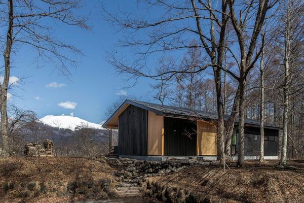 自然との調和と伝統建築を重んじる別荘住宅　A邸